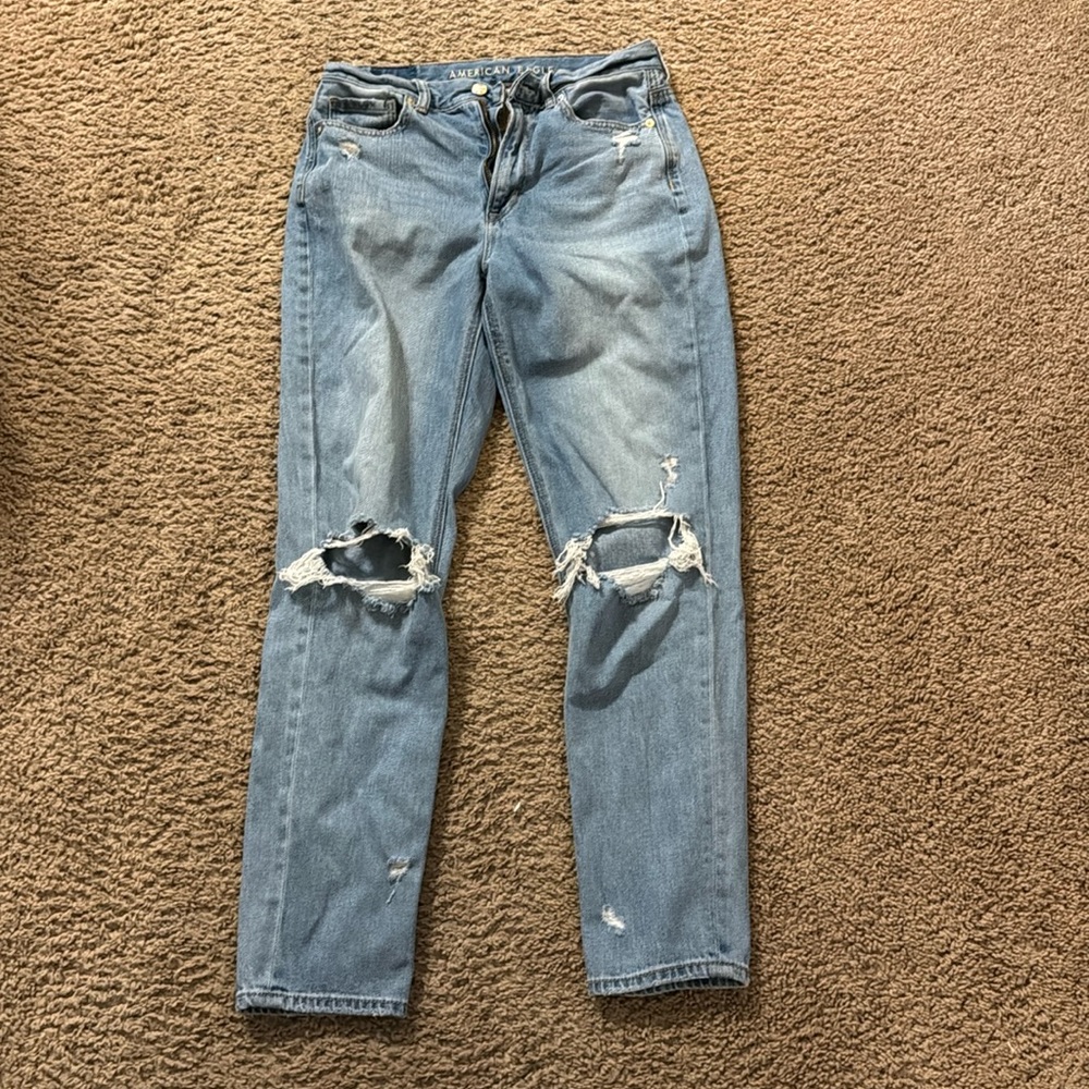 American Eagle Jeans. Size 6 long.